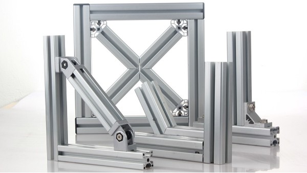 工業(yè)鋁型材的"變形記"：從笨重到輕量化的技術革命